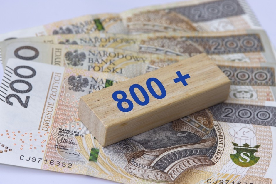 Нові правила допомоги українцям у Польщі: що зміниться і для кого